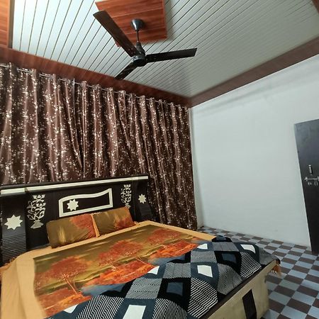 Keshav Narayan Home Stay Mathura Exterior photo
