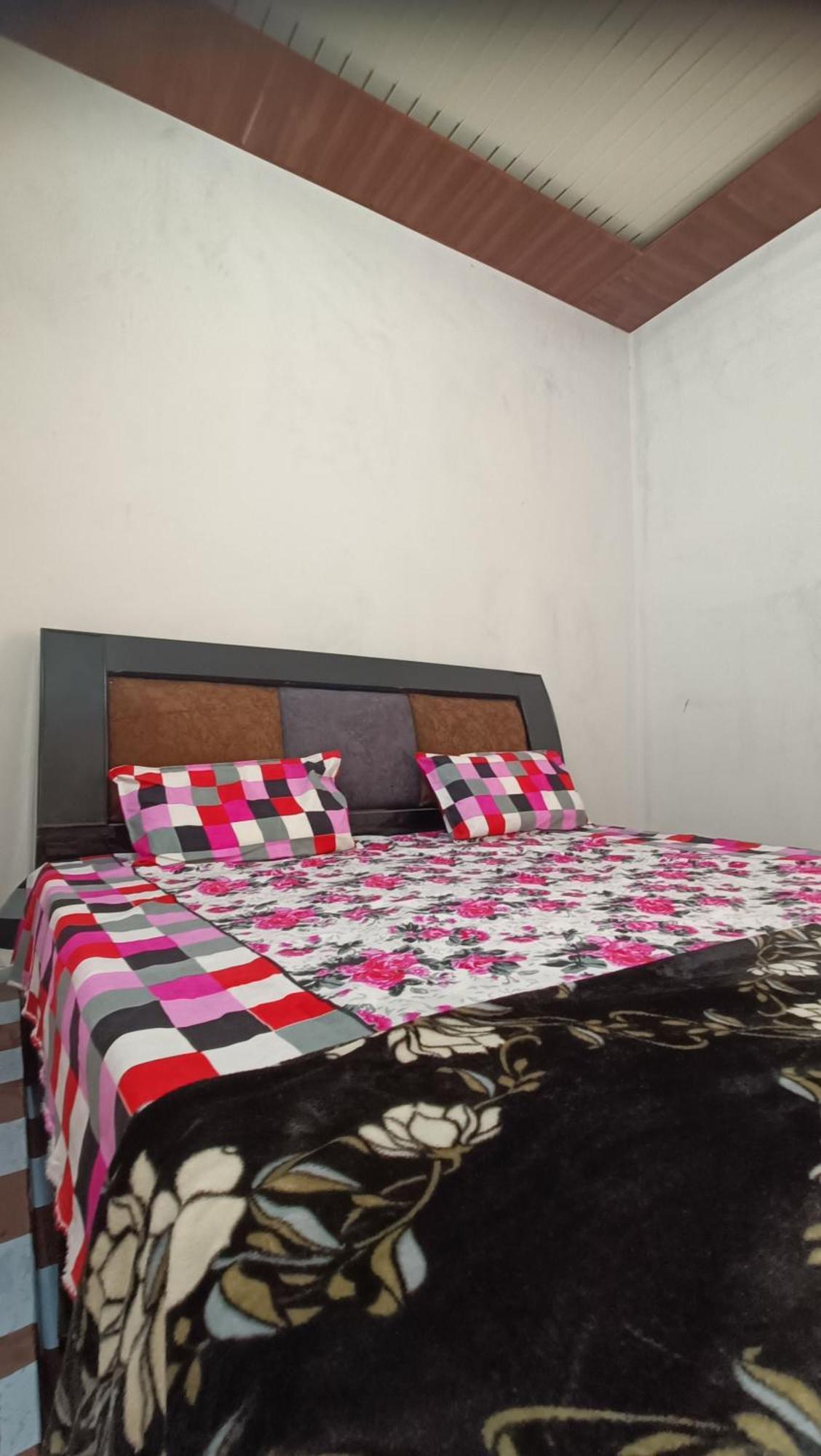 Keshav Narayan Home Stay Mathura Exterior photo